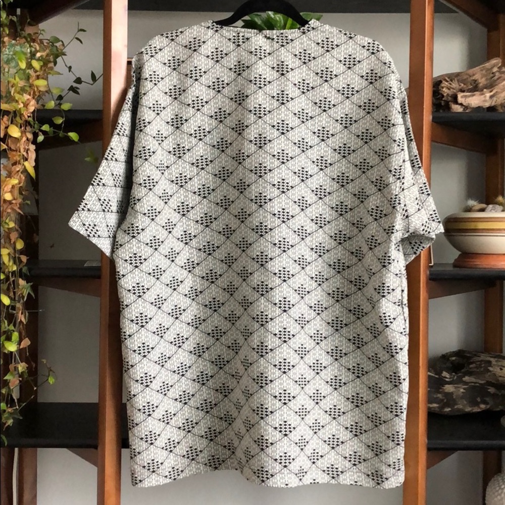Vintage Styled Pocket T-Shirt - Picture 4 of 4